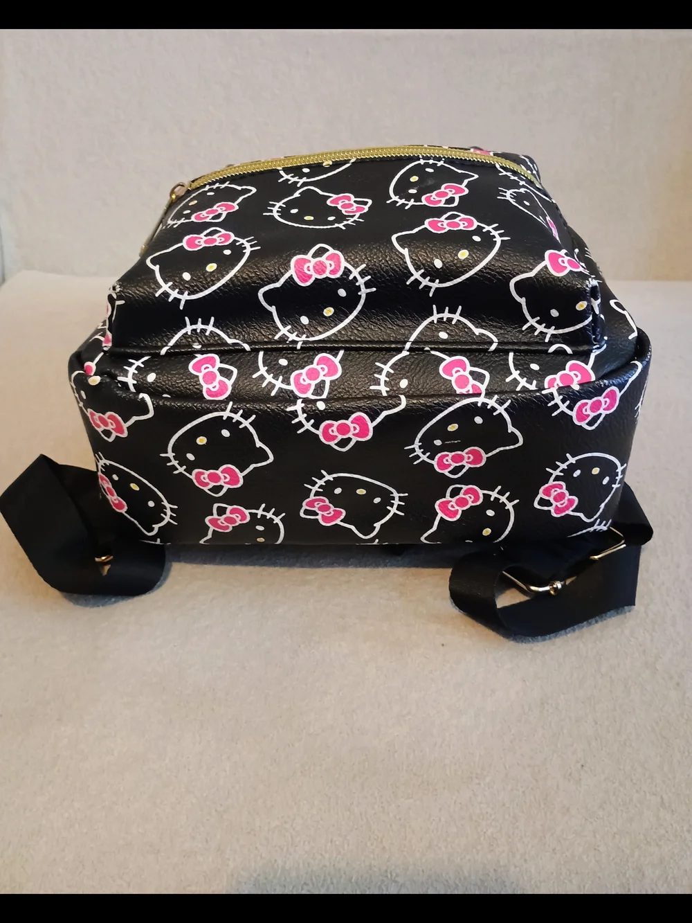 Hello Kitty Mini Backpack Faux Leather Zip Front Pocket 2023 AL049
